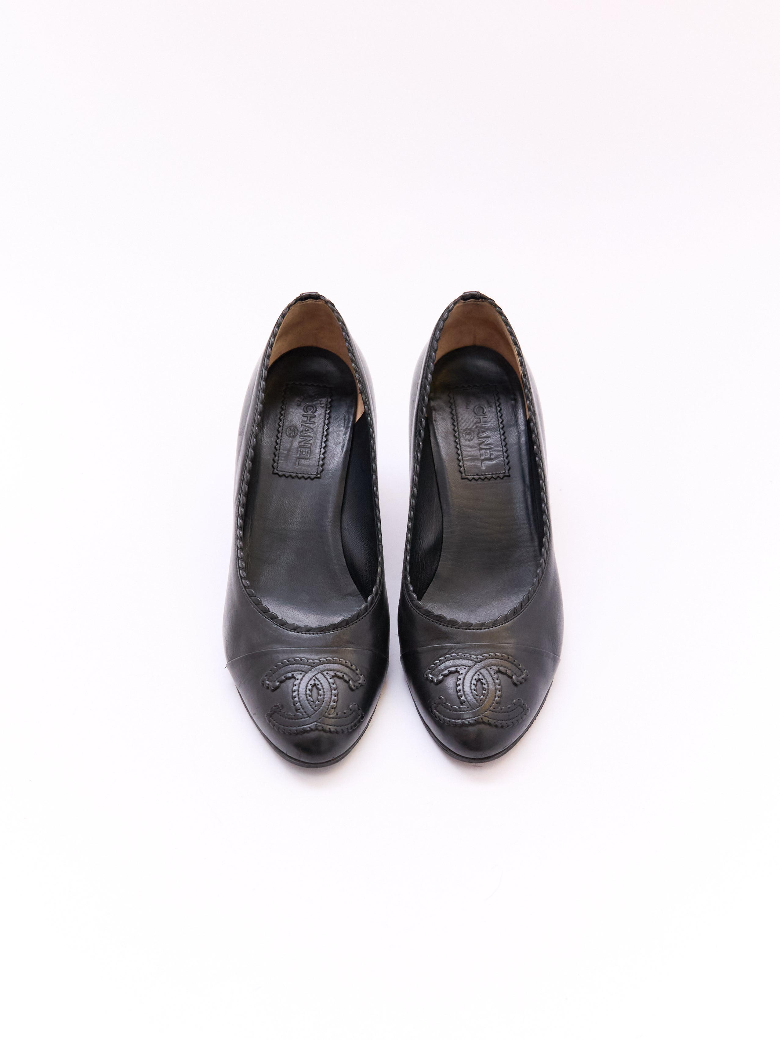 Chanel Black Leather Cap Toe CC Pump Size 38