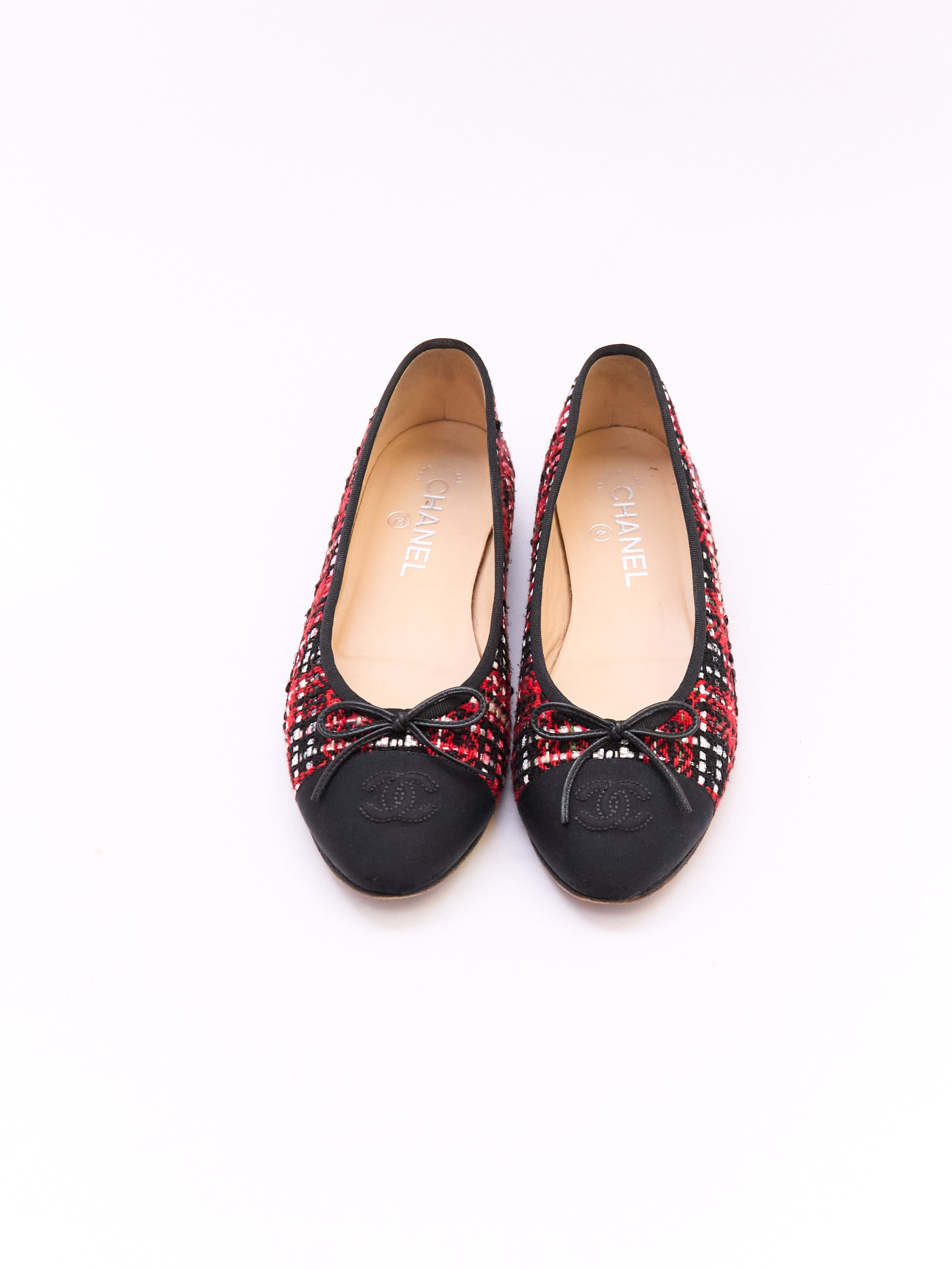 Chanel Red and Black Cap Toe Tweed Flat Size 38