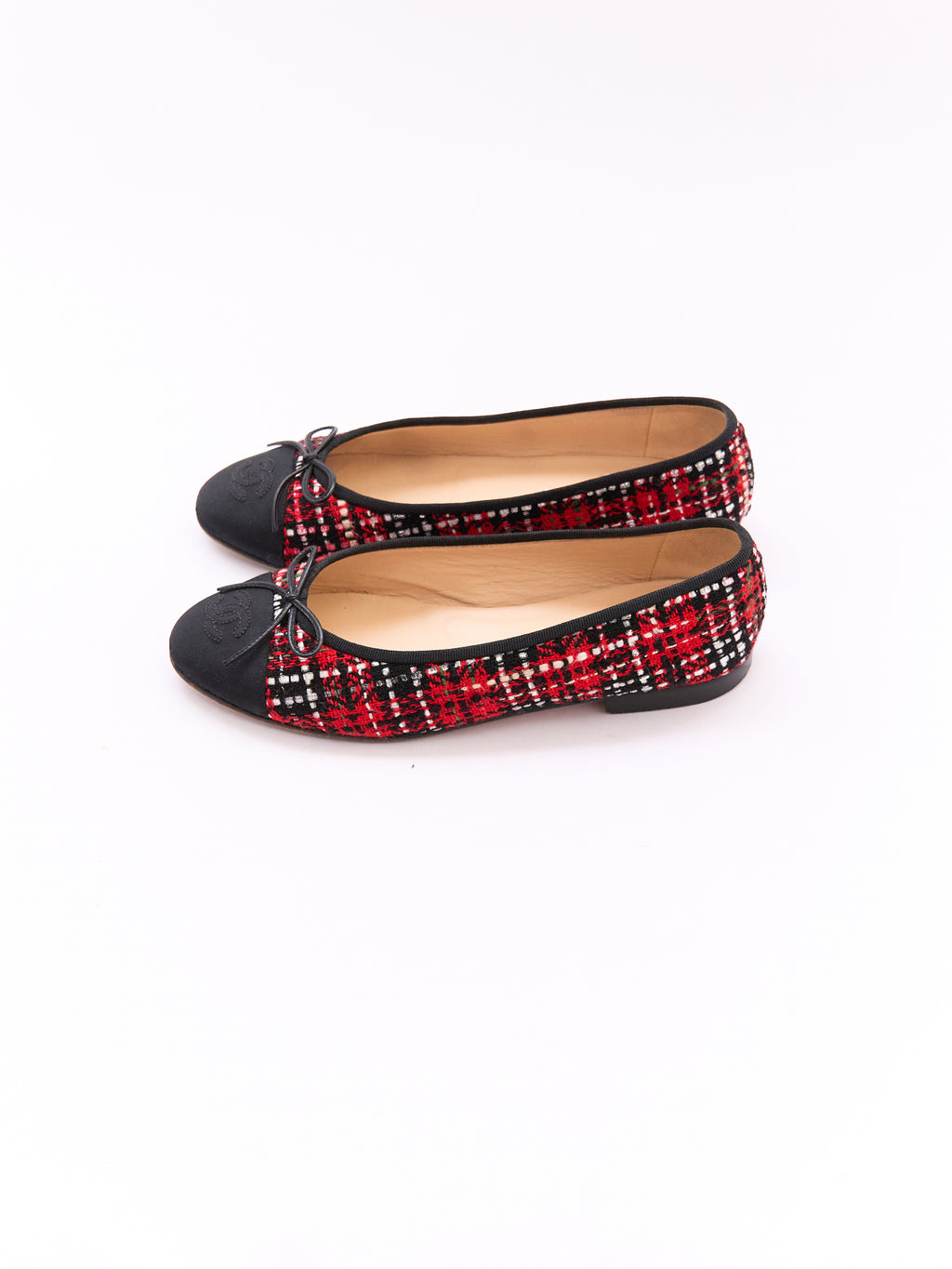Chanel Red and Black Cap Toe Tweed Flat Size 38