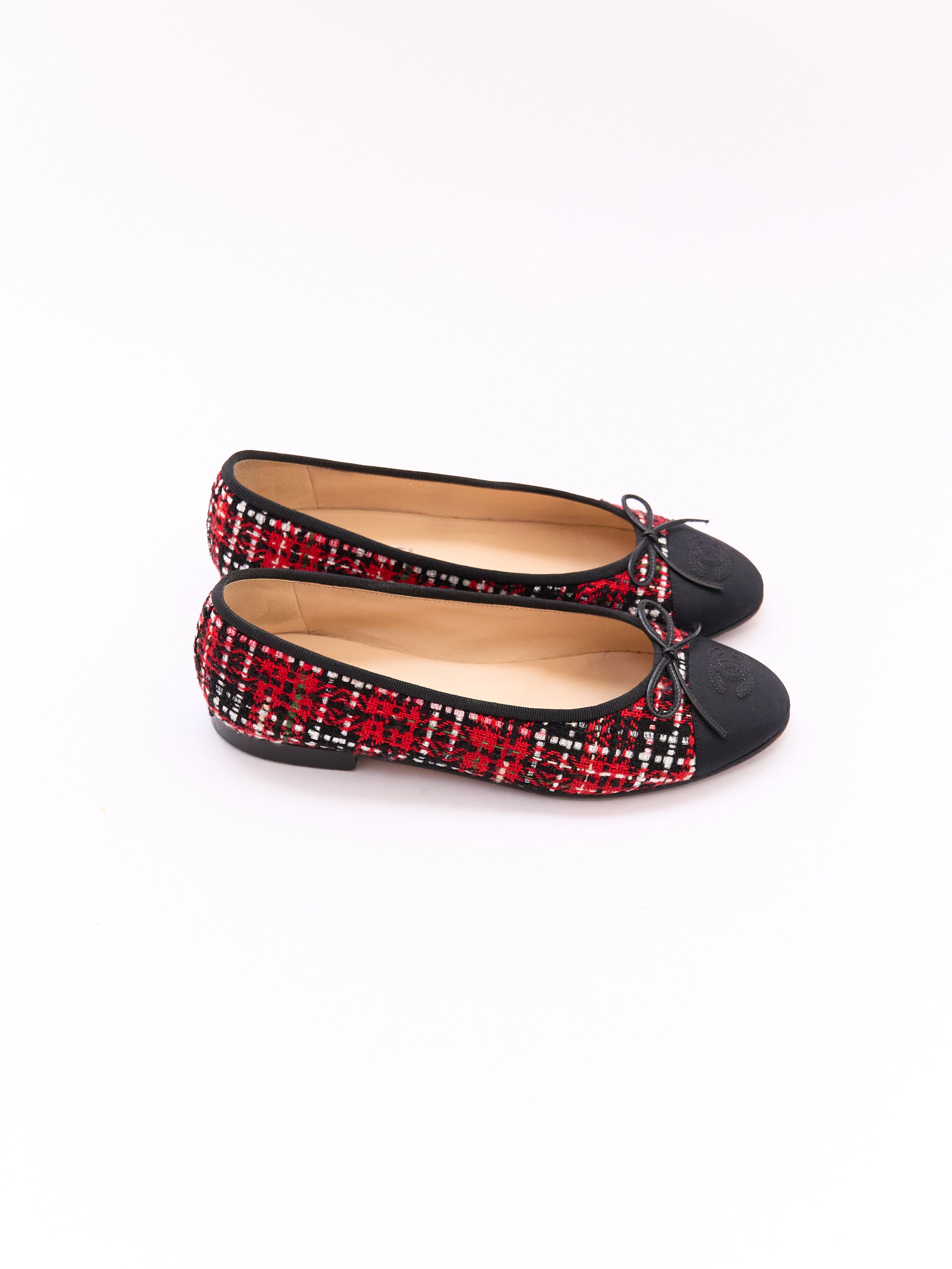 Chanel Red and Black Cap Toe Tweed Flat Size 38