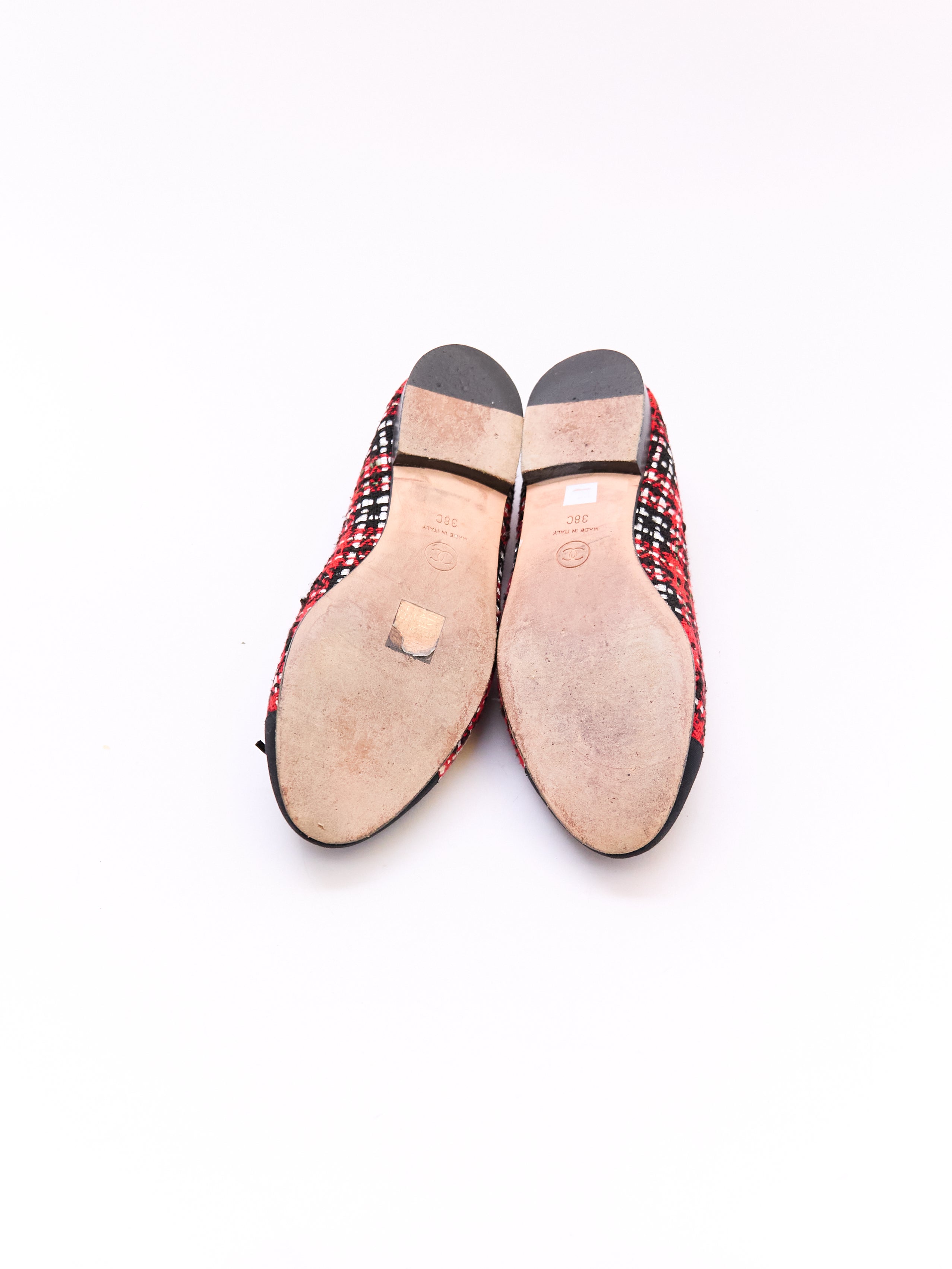 Chanel Red and Black Cap Toe Tweed Flat Size 38