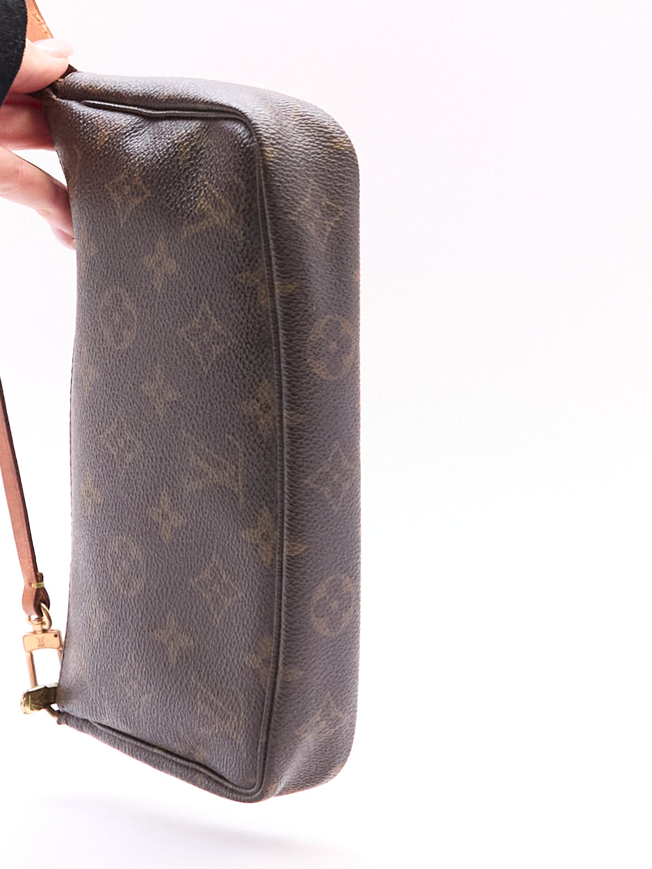 90's Louis Vuitton Monogram Pochette