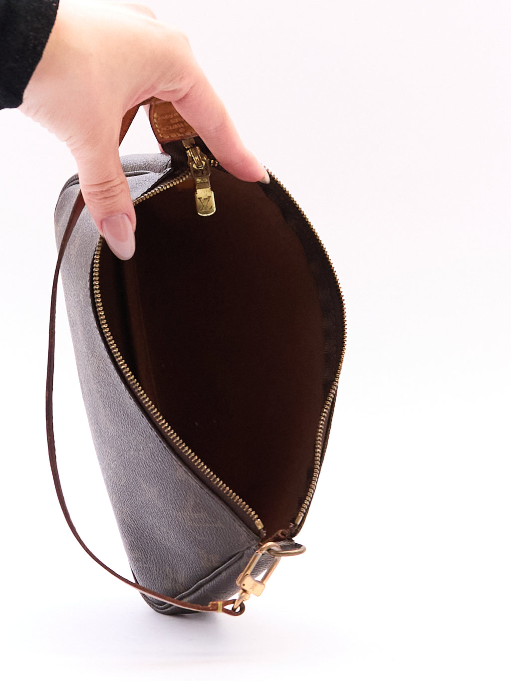90's Louis Vuitton Monogram Pochette