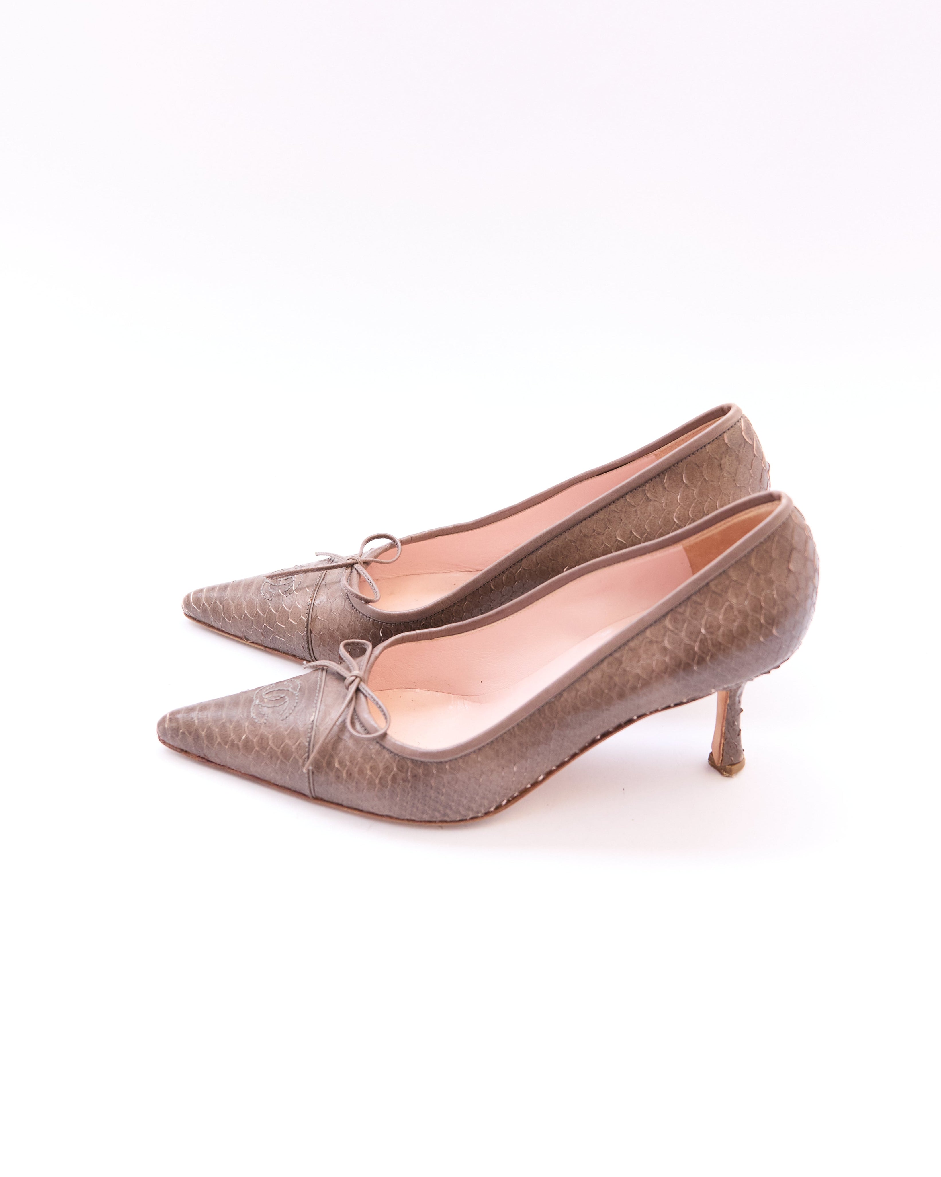 Chanel Grey Leather Python Embossed Pumps Size 39