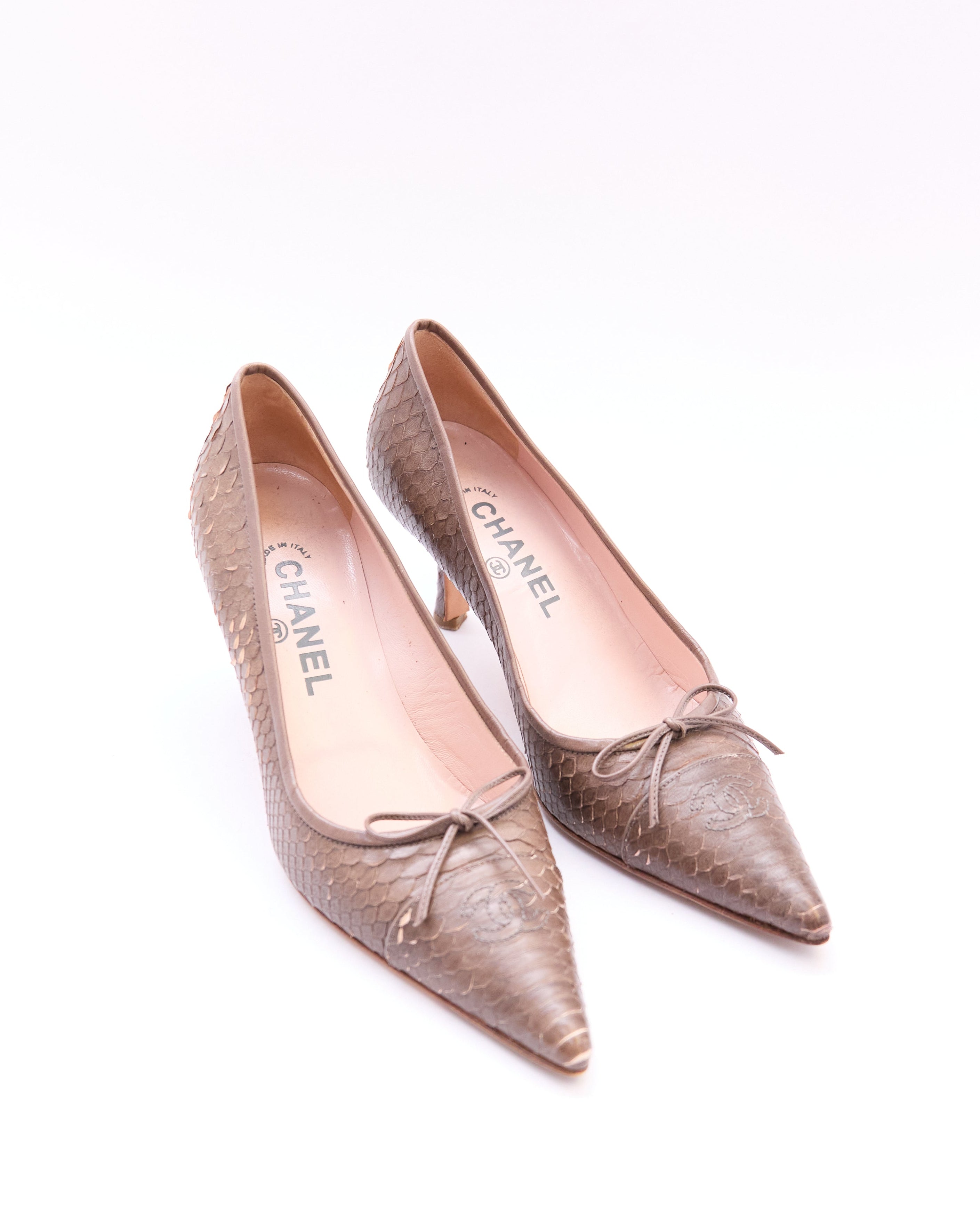 Chanel Grey Leather Python Embossed Pumps Size 39