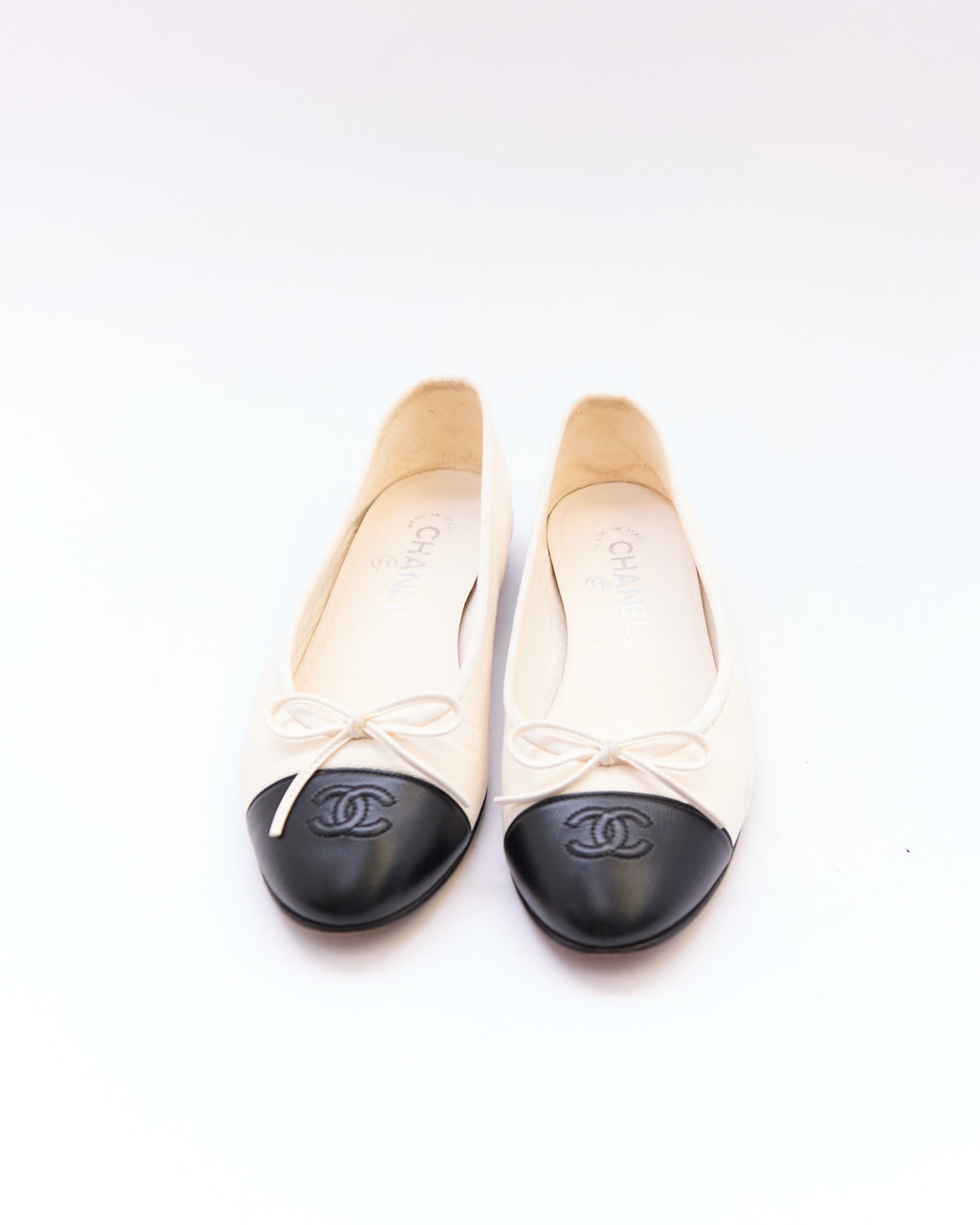 Chanel White Leather Black Toe Flats Size 38