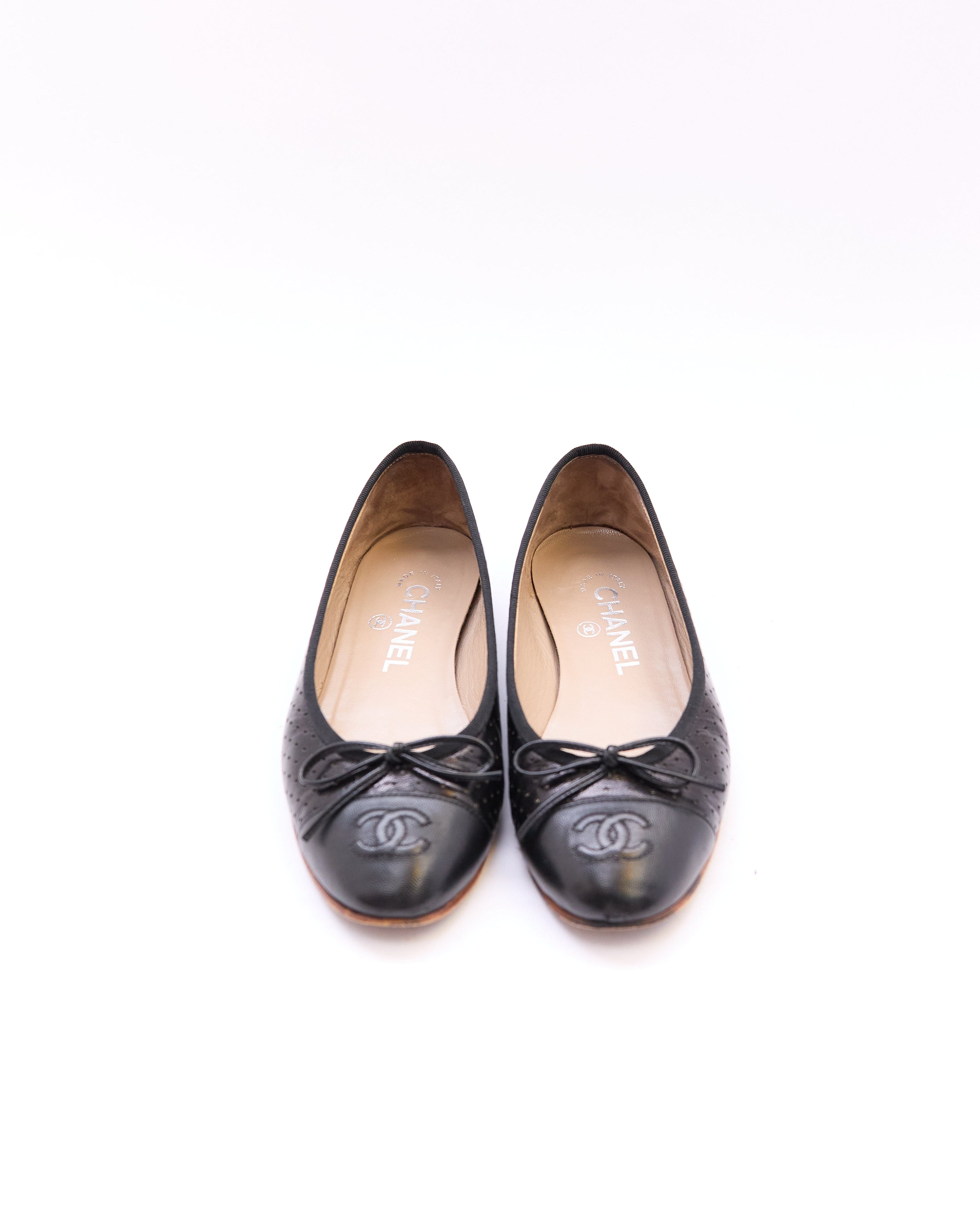 Chanel Black Leather Perforated Flats Size 35.5