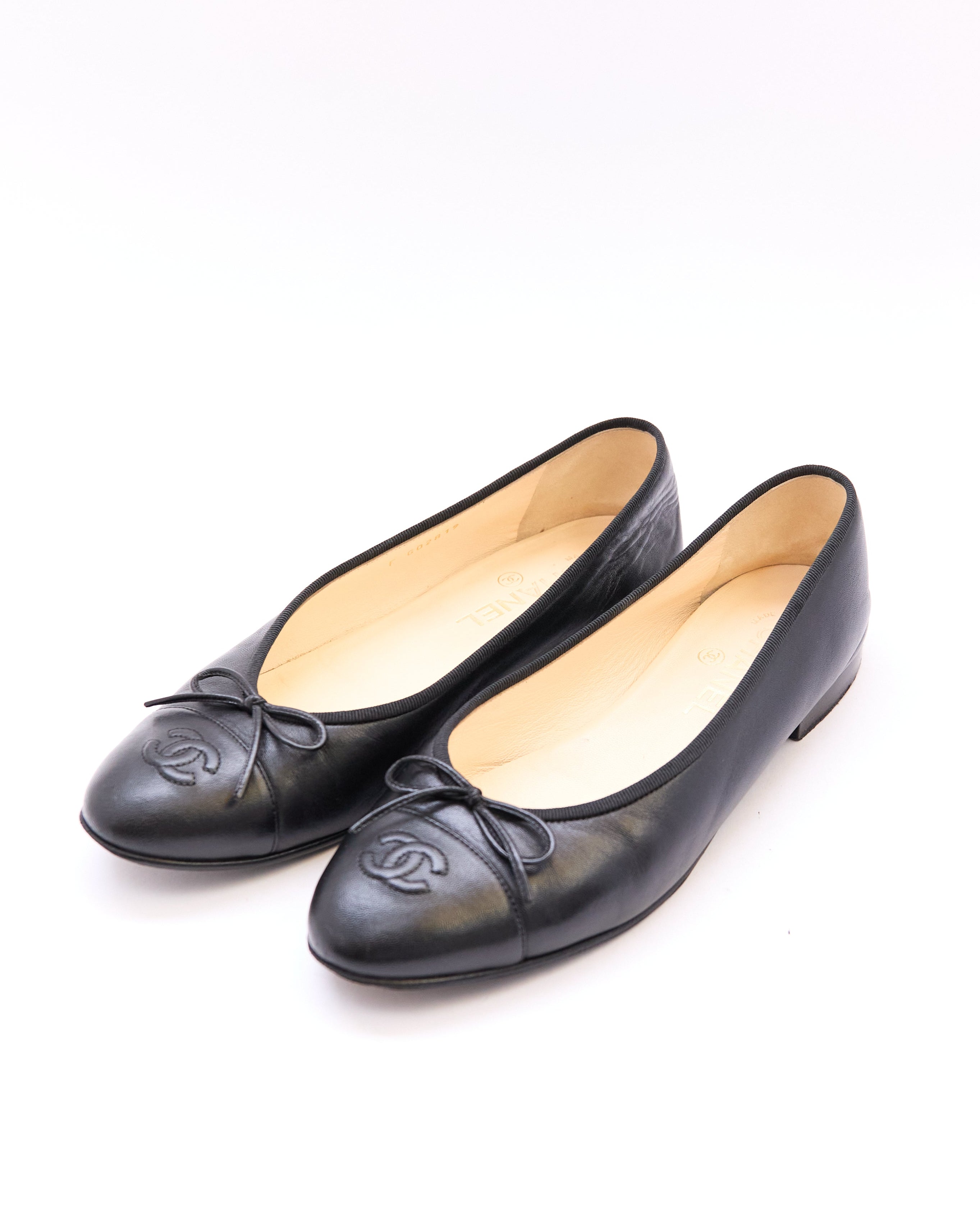 Chanel Black Leather Flats Size 39