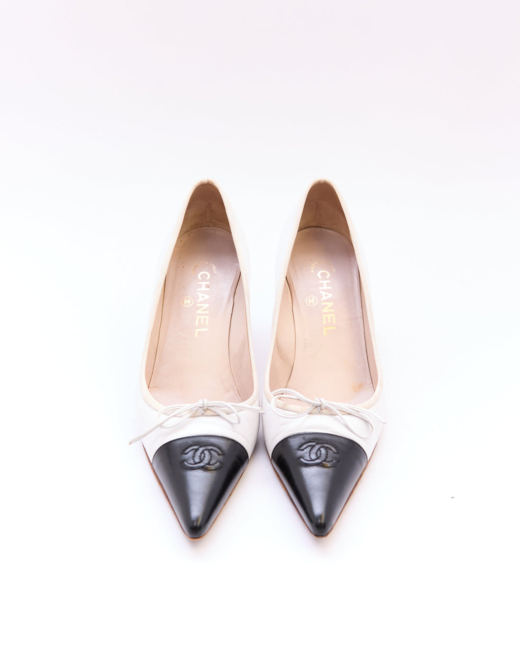 Chanel White Leather Black Toe Pointed Heels Size 39