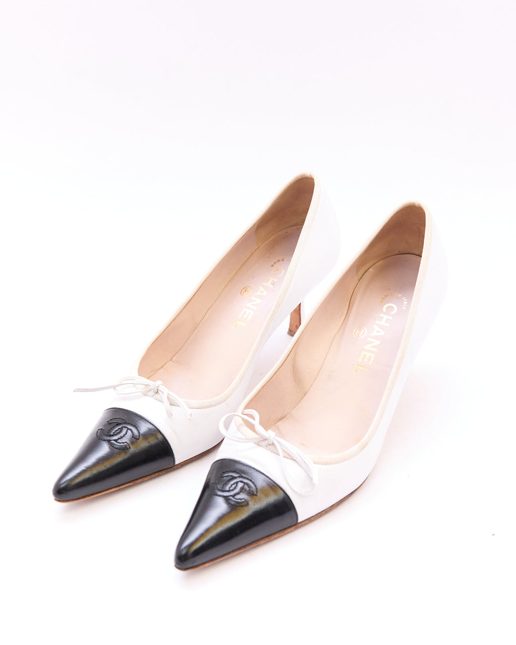 Chanel White Leather Black Toe Pointed Heels Size 39