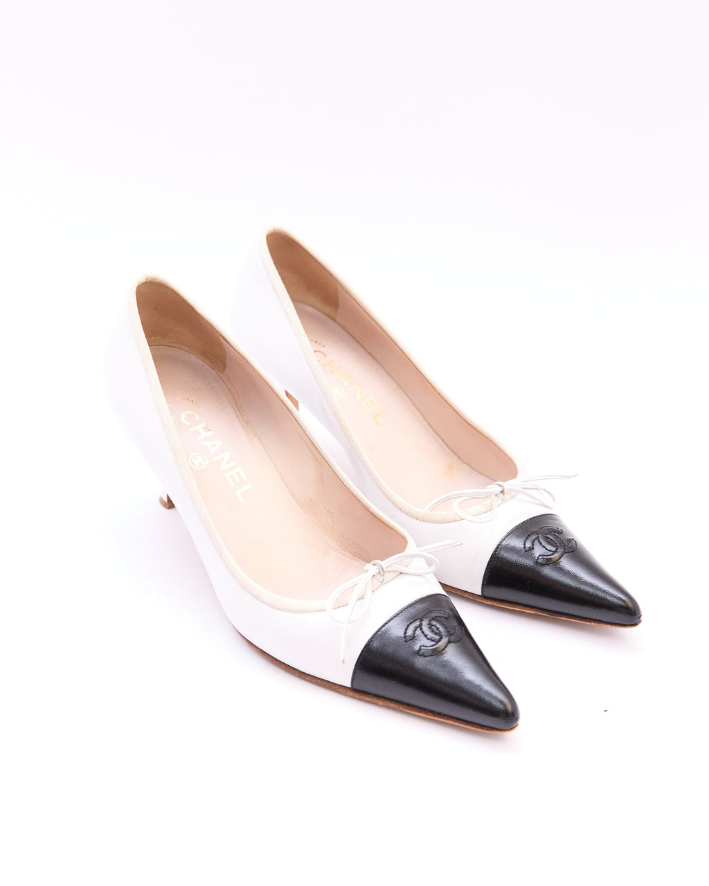 Chanel White Leather Black Toe Pointed Heels Size 39