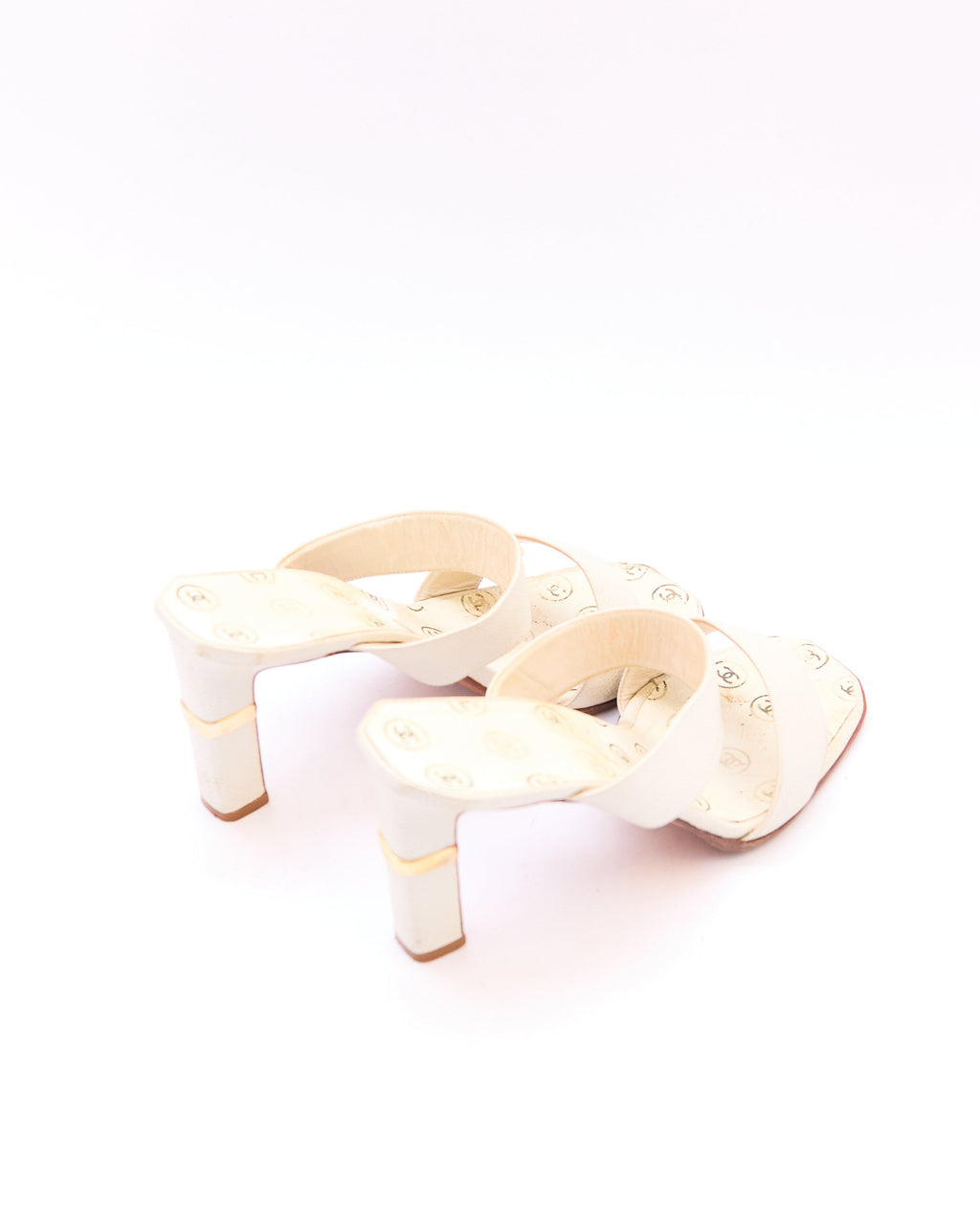 Chanel White CC Logo Leather Strap Sandals Size 39