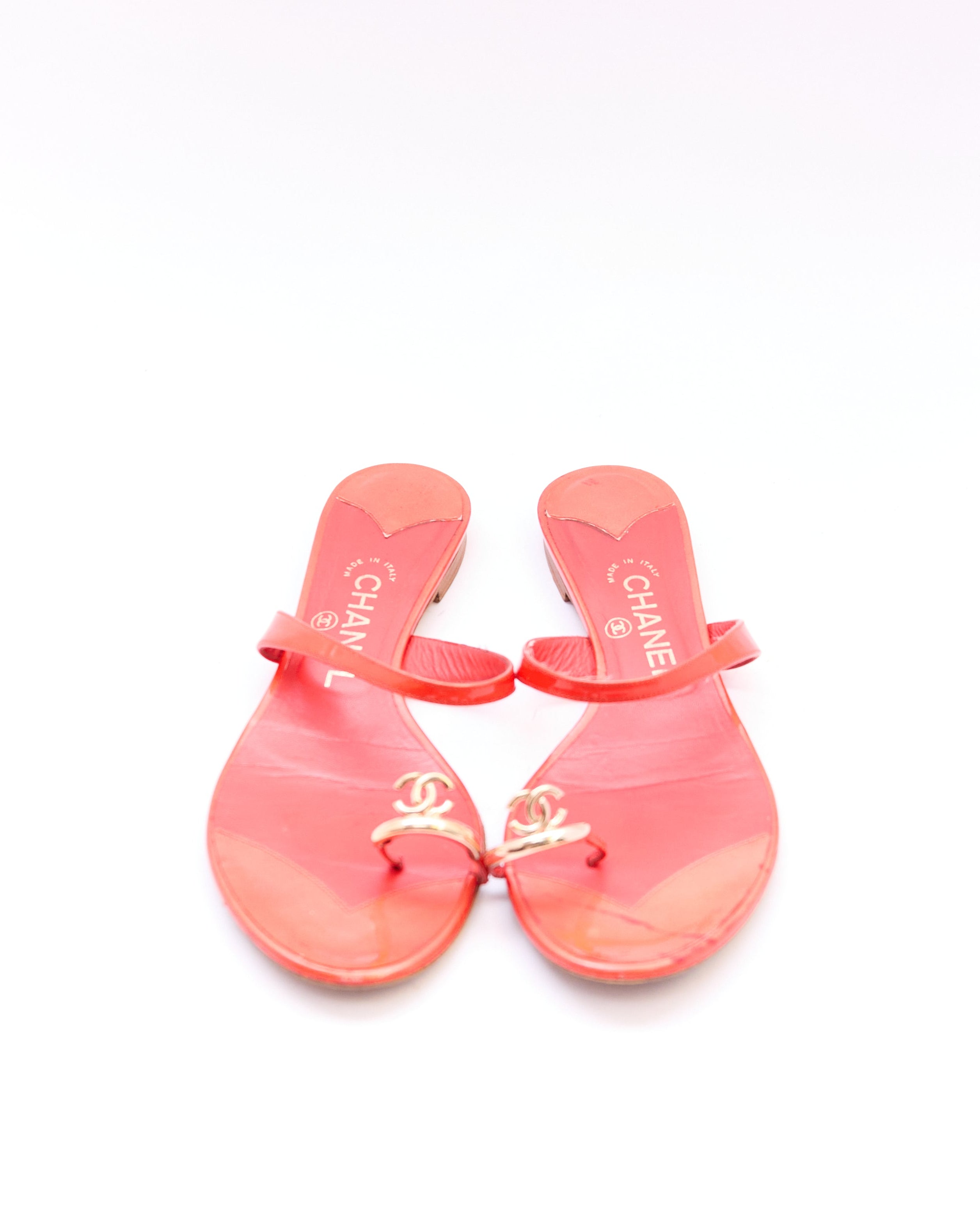 Chanel Orange Patent Toe Ring Logo Sandals Size 39.5