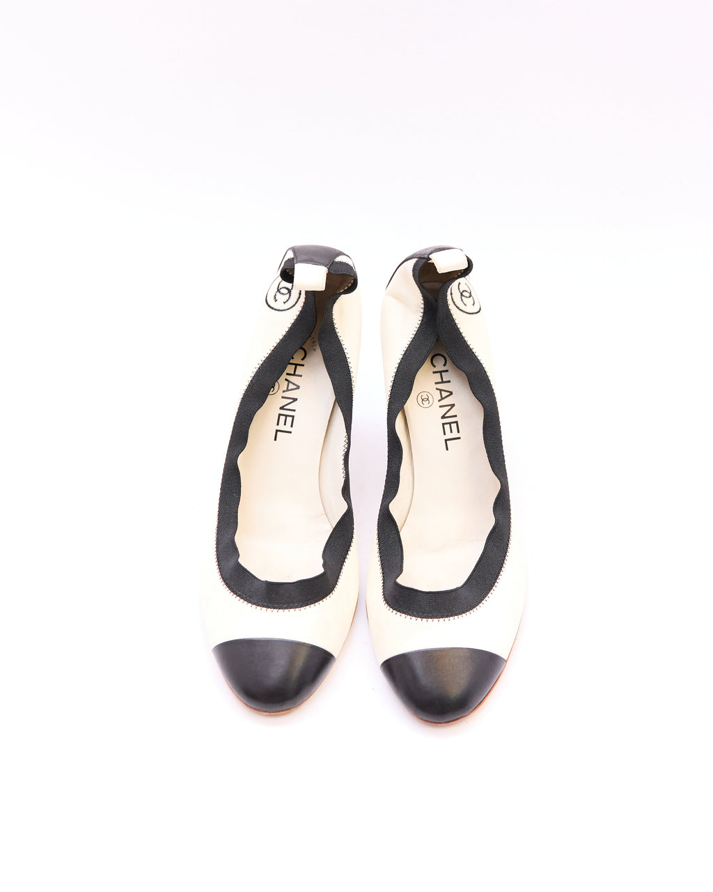 Chanel White Black Scrunch Ballet Pumps Size 40