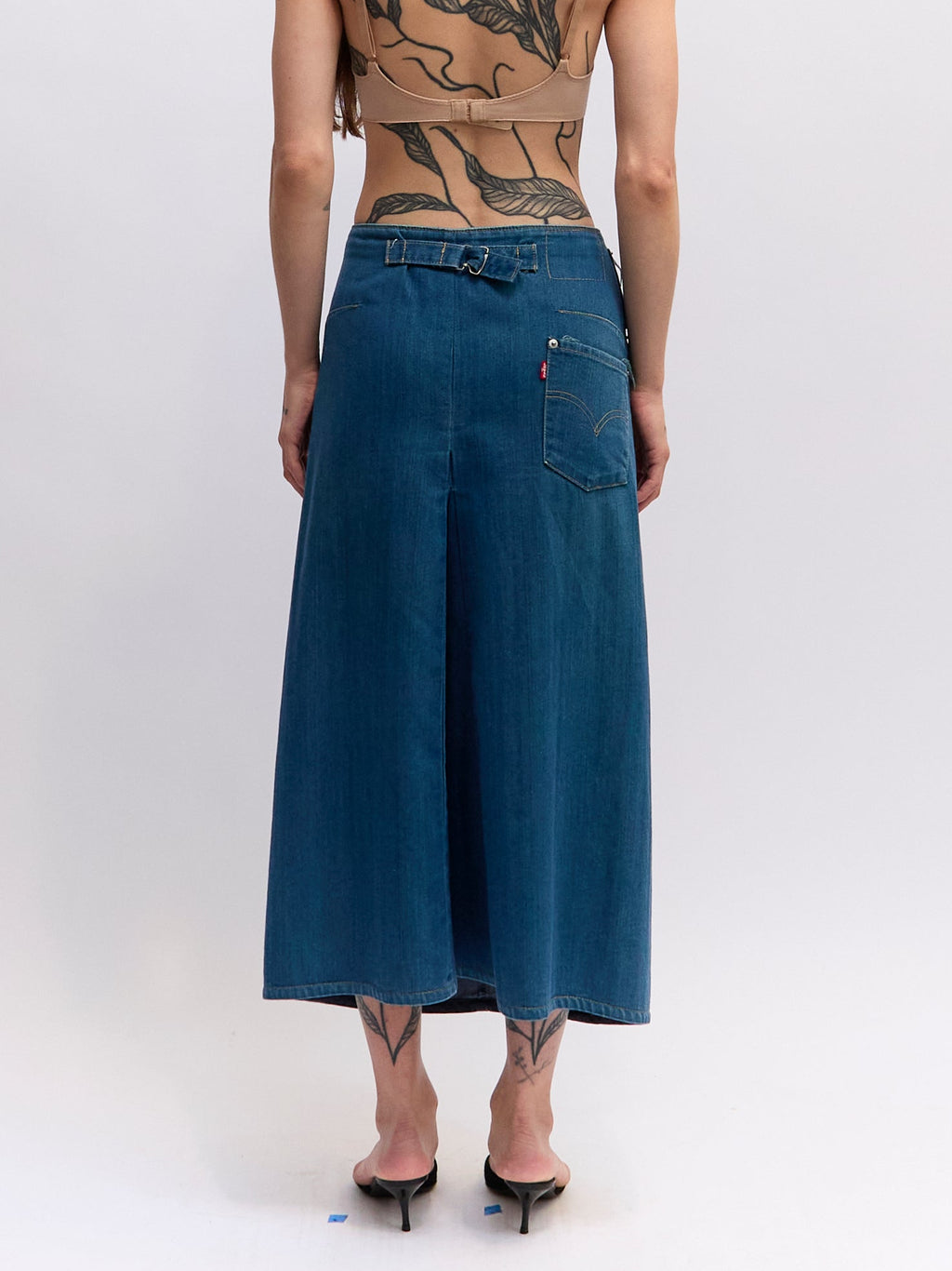 Vintage Levi’s Engineered Buckle Back Skirt W26