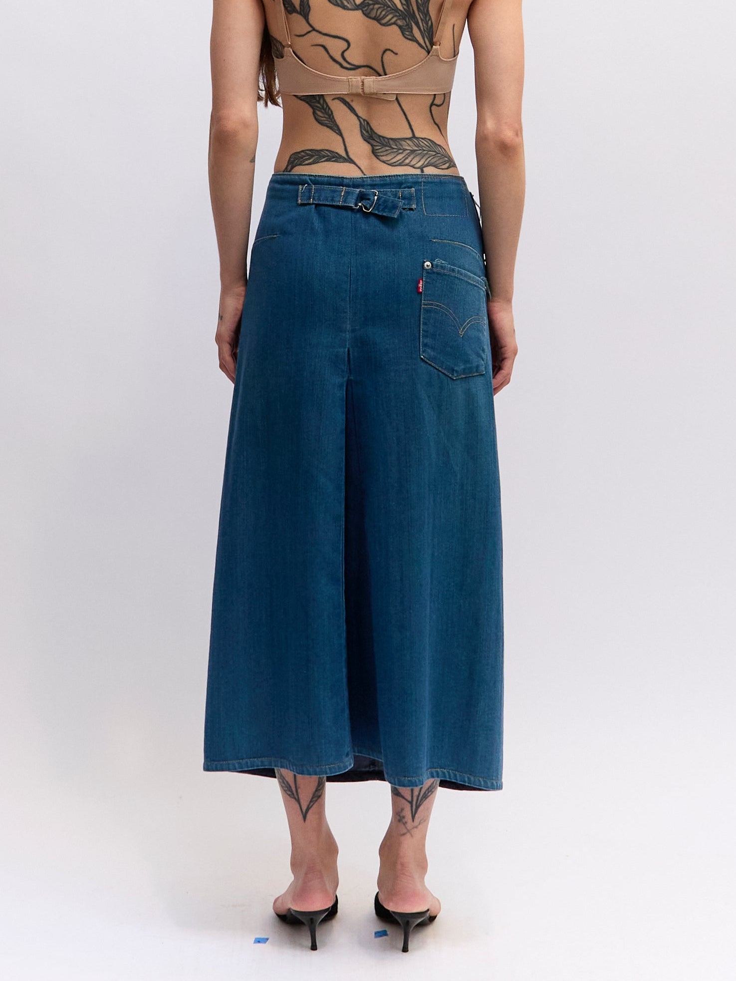 Vintage Levi’s Engineered Buckle Back Skirt W26