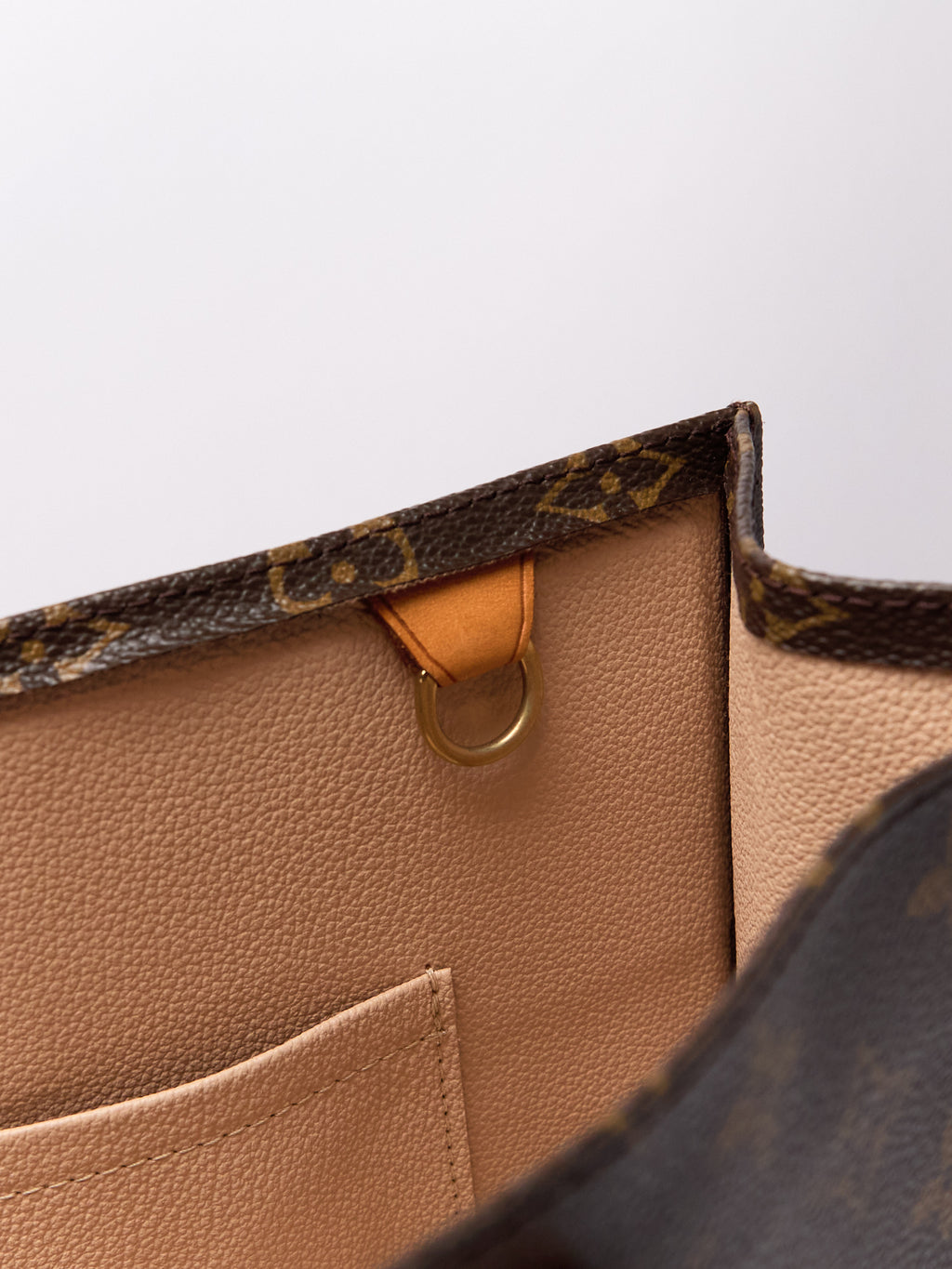 Louis Vuitton Monogram Sac Plat Handbag