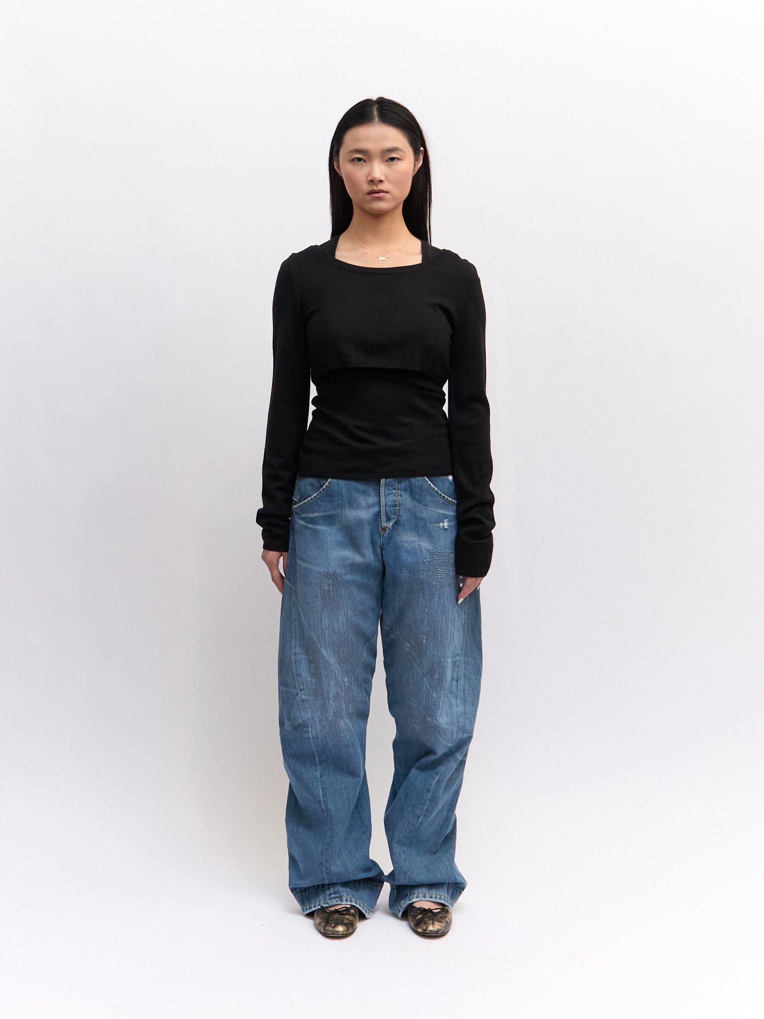 D&G Black VNeck Cropped Sweater Set