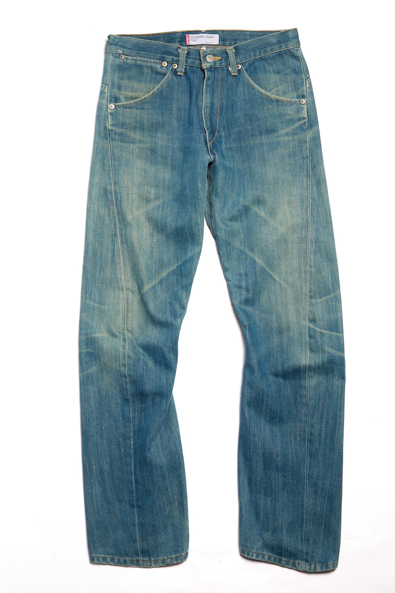 Vintage Levi’s Engineered 3D Distressed Jeans W32x31