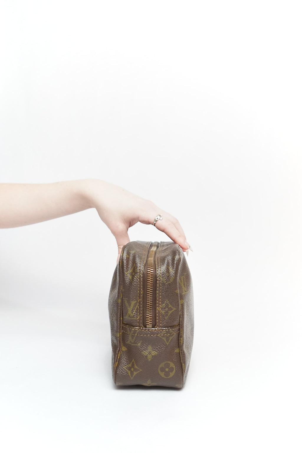 Louis Vuitton 28 Monogram Travel Pouch