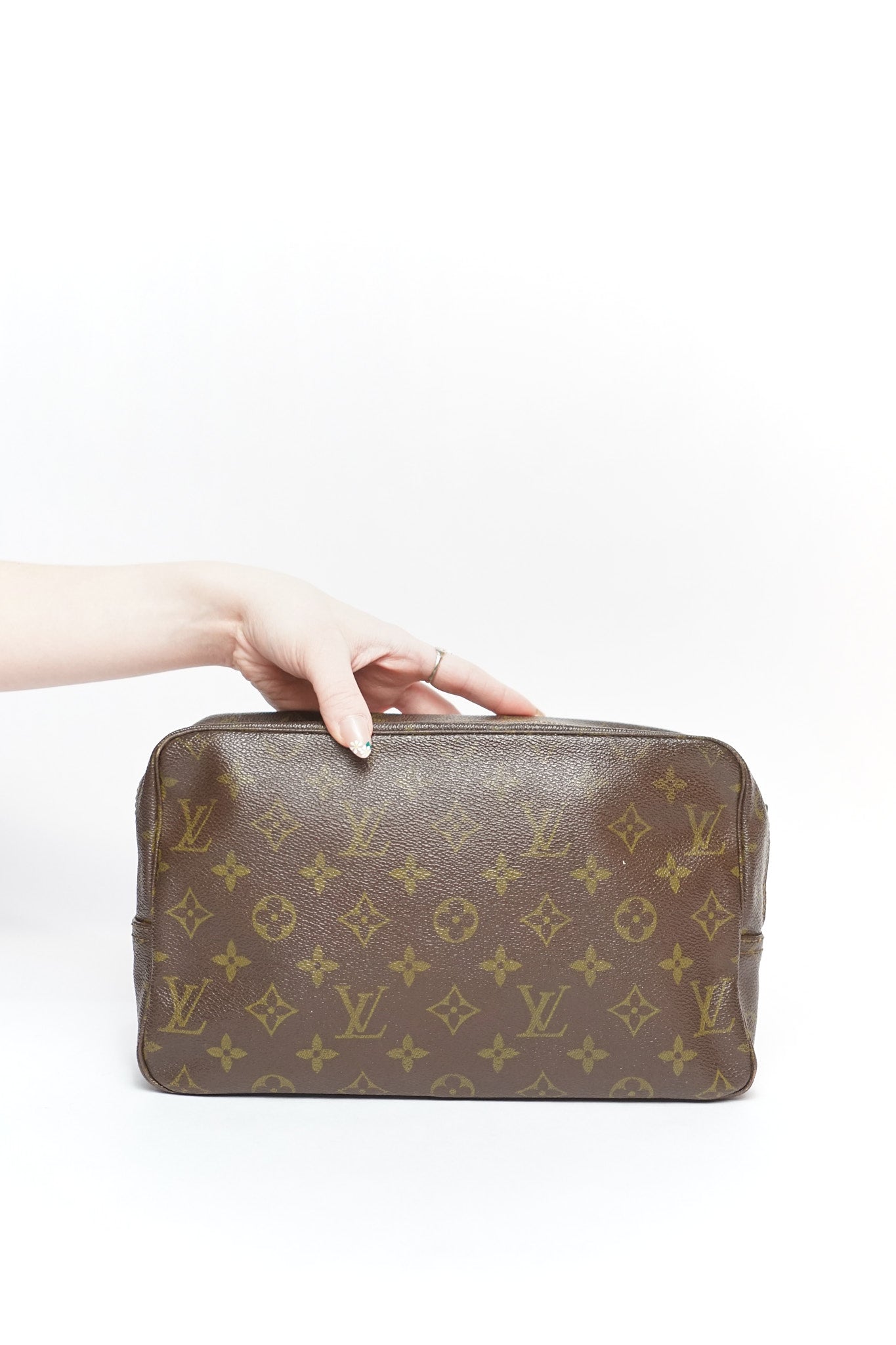 Louis Vuitton 28 Monogram Travel Pouch