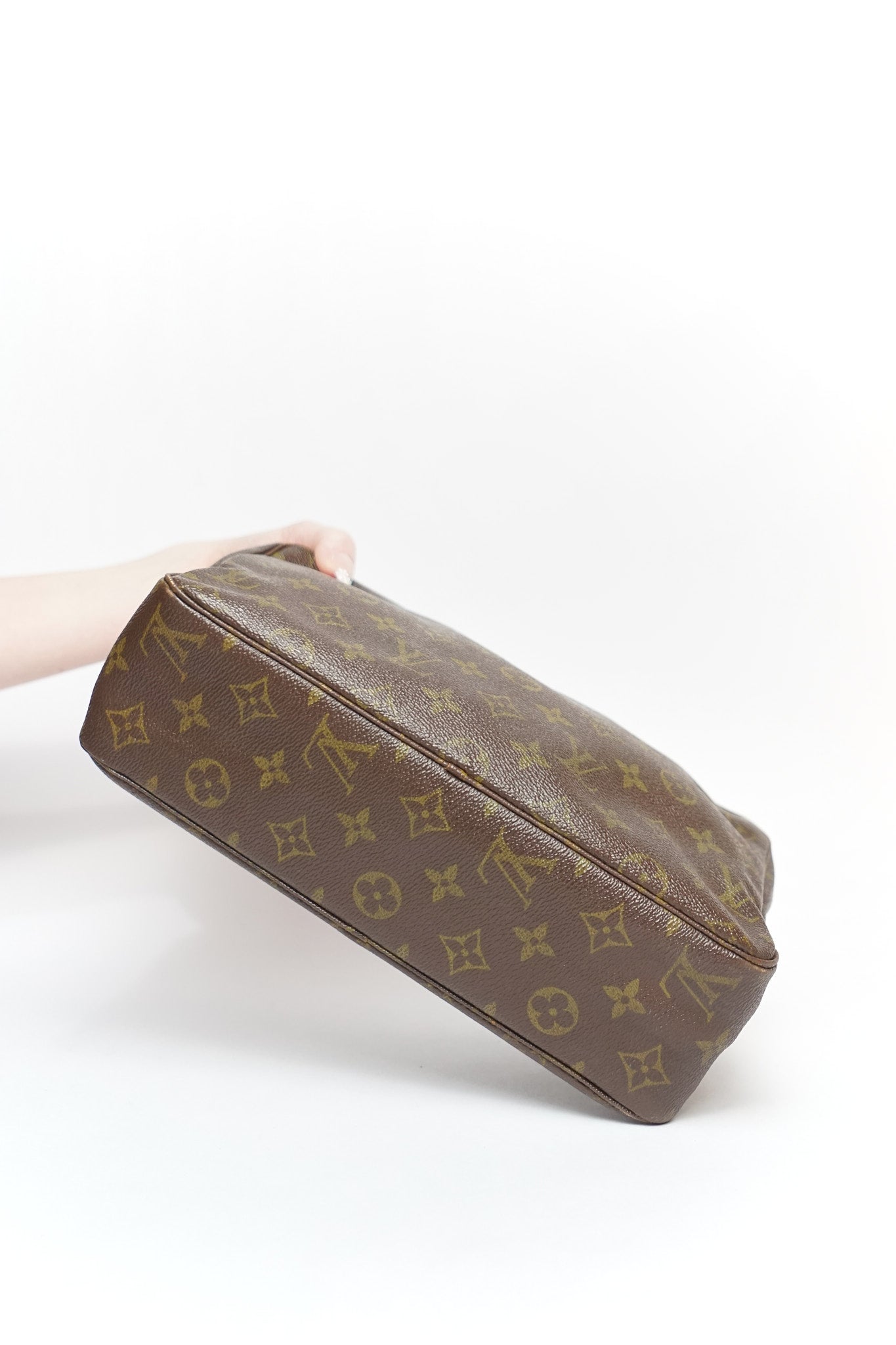 Louis Vuitton 28 Monogram Travel Pouch