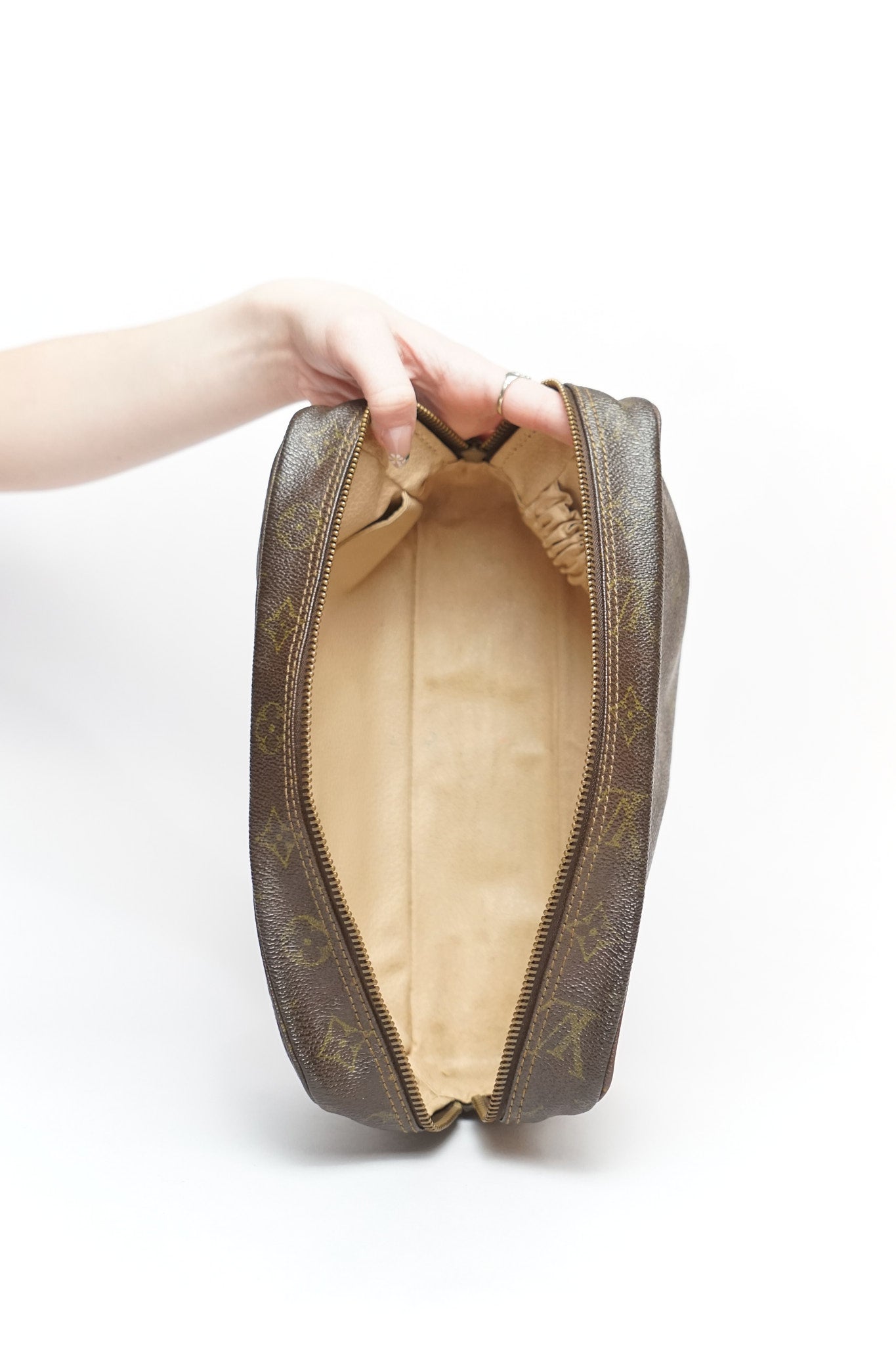 Louis Vuitton 28 Monogram Travel Pouch