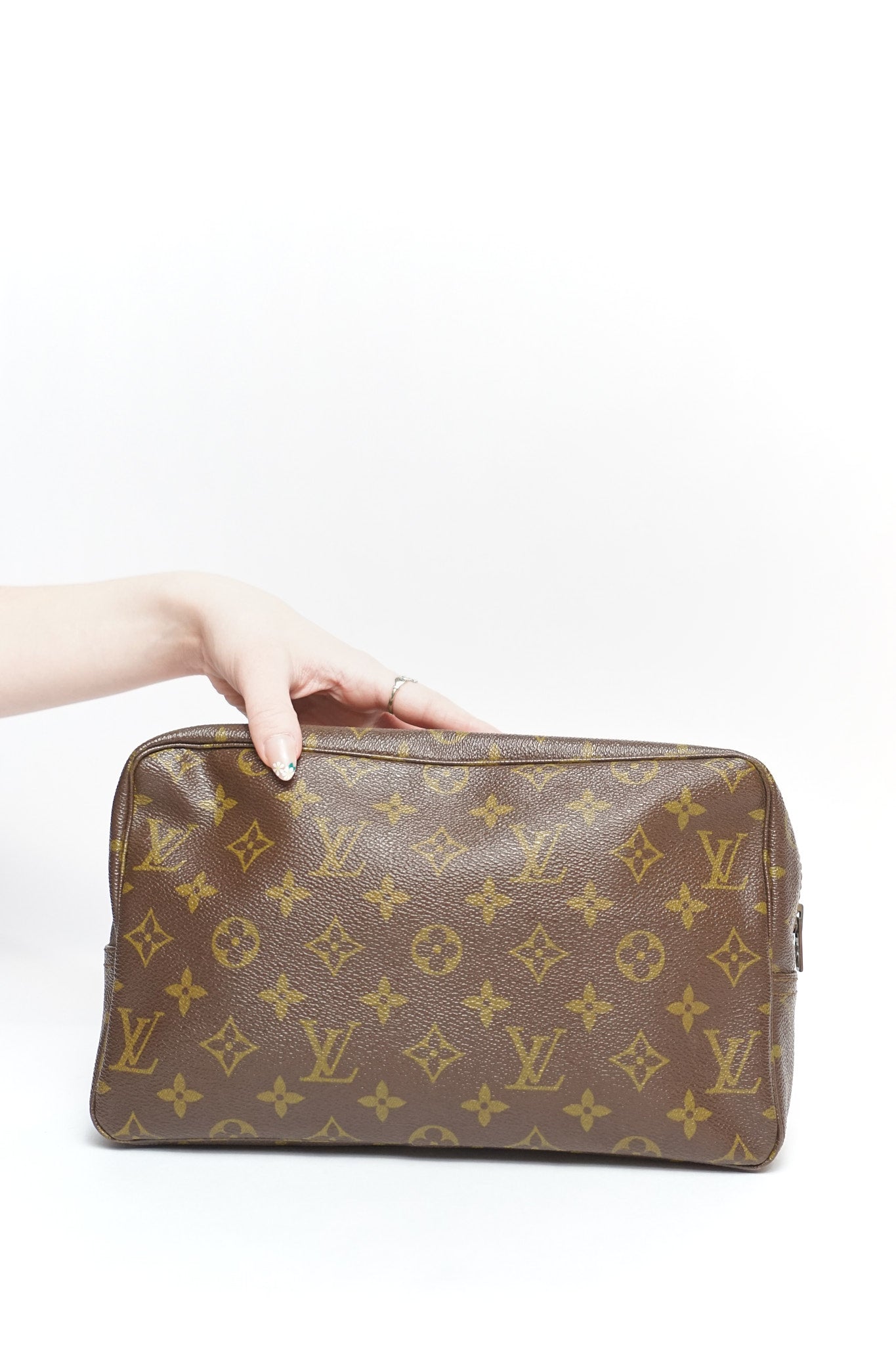 Louis Vuitton 28 Monogram Travel Pouch