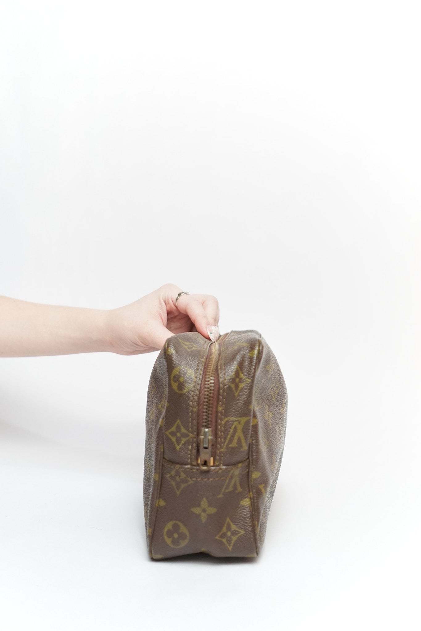Louis Vuitton 28 Monogram Travel Pouch