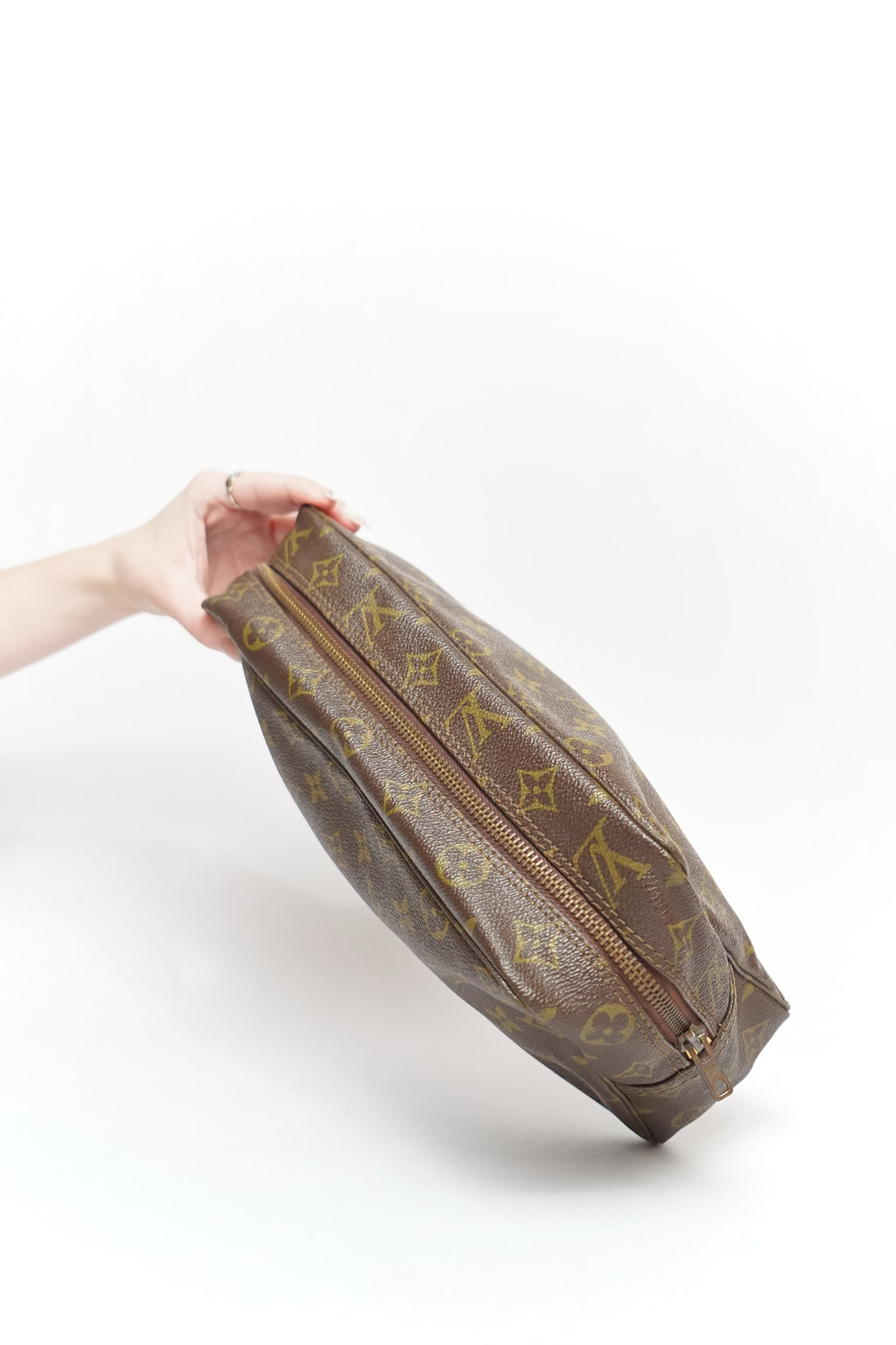 Louis Vuitton 28 Monogram Travel Pouch