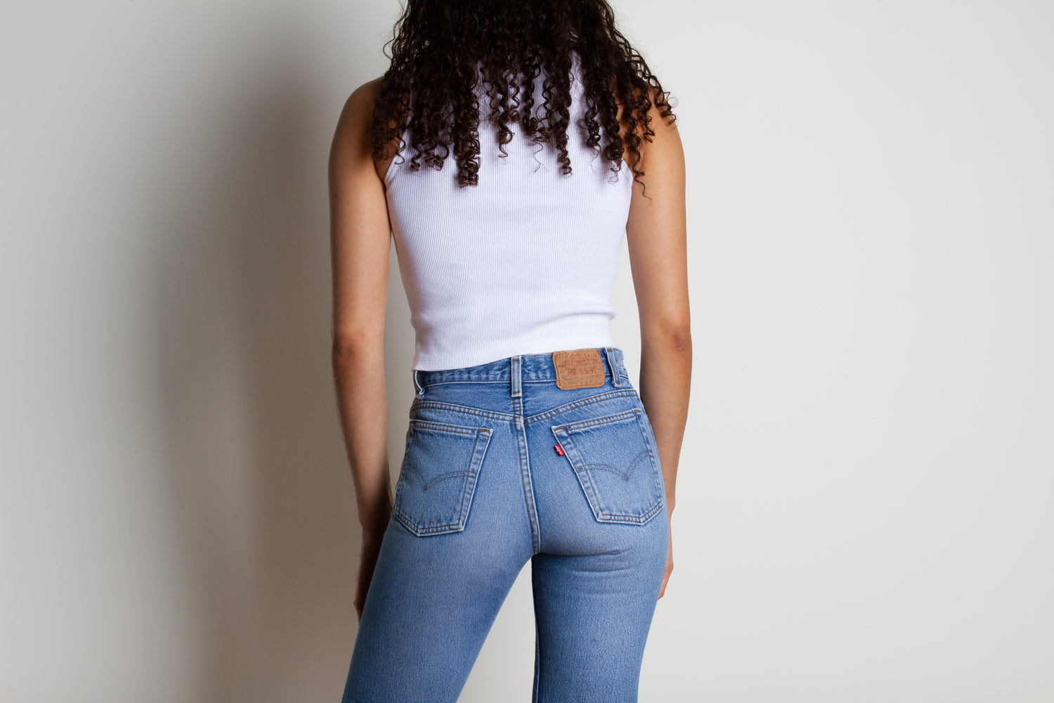 Vintage Levi's 701 Size 27 | Mid Rise Straight Leg Light Medium Wash Distressed Denim 80s 90s Jeans | 27" S 4